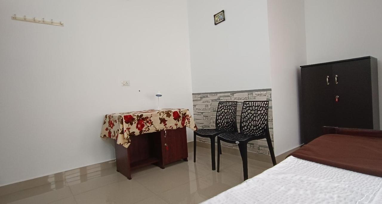 Prakriti Homestay Fortkochi Air Conditioned Rooms Екстериор снимка